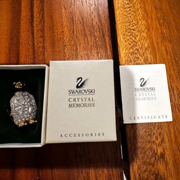 Swarovski Crystal Penguin Brooch - Picture 5 of 6